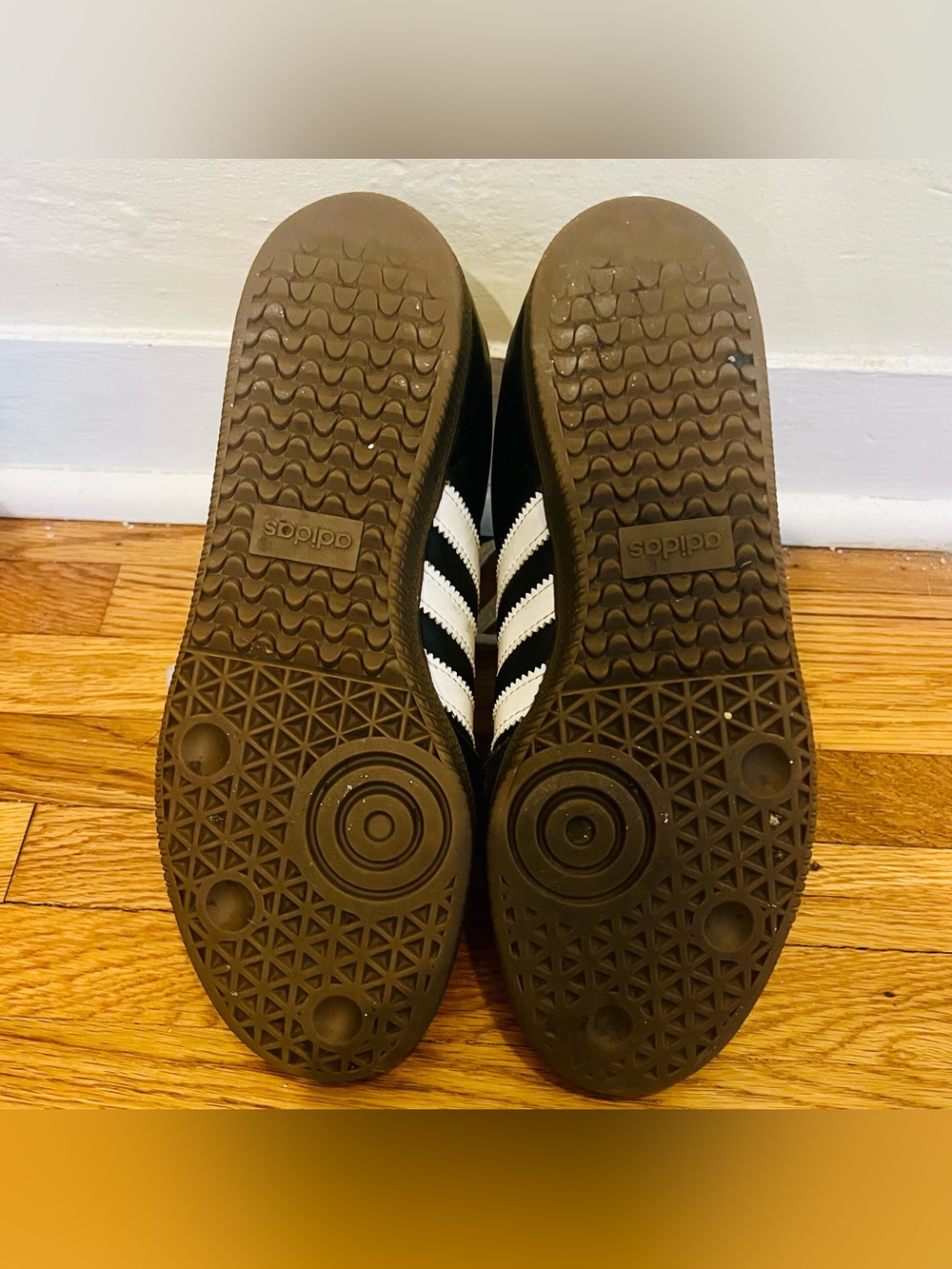 Adidas Samba OG - Excellent Used Condition (missing one shoelace) - Picture 5 of 6